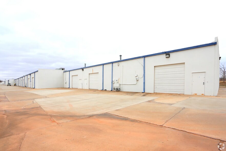 More Photos Of 710 W Wilshire Blvd, Oklahoma City Flex For Lease
