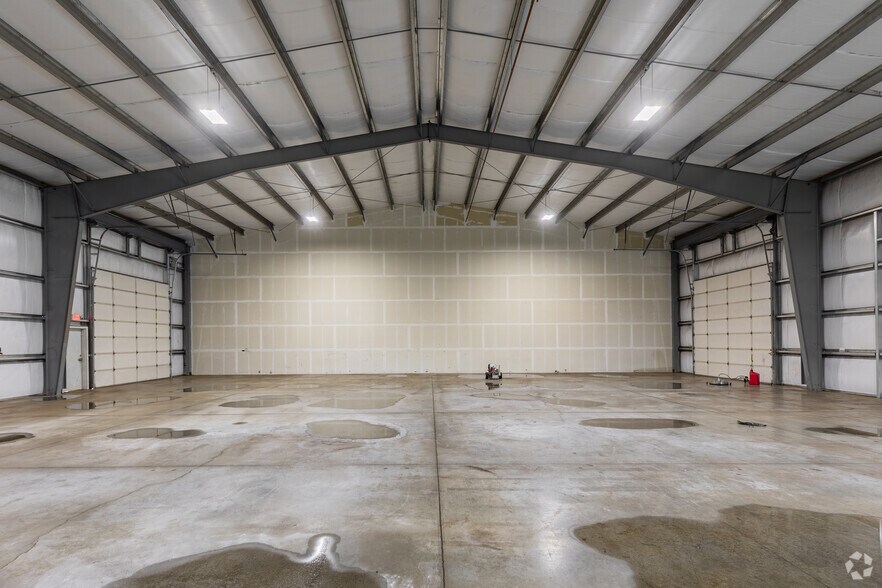 More Photos Of 1160 NW Noble Dr, Estacada Distribution For Lease