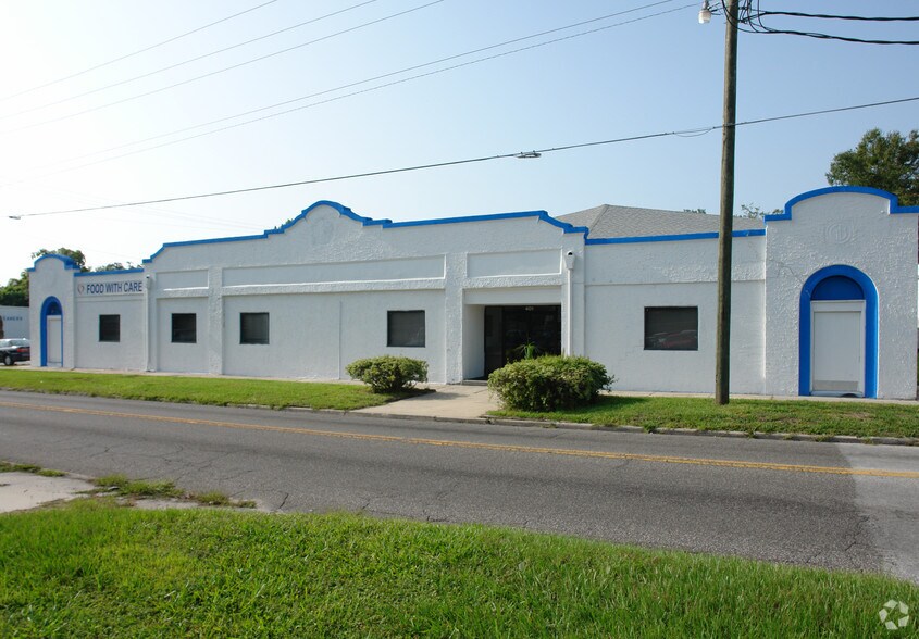 More Photos Of 401 W 13th St, Sanford Warehouse For Sale