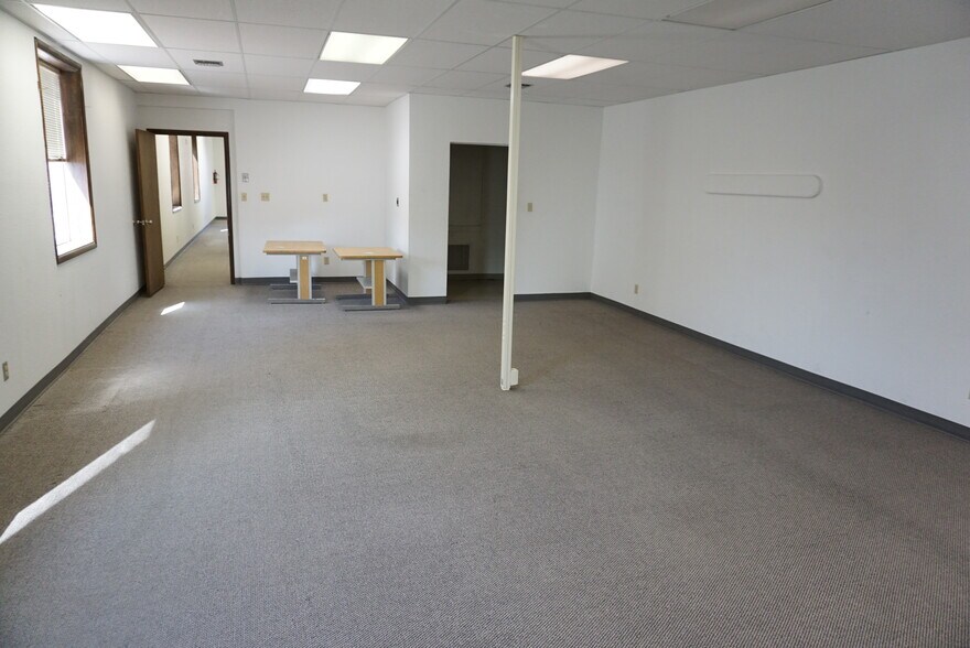 More Photos Of 1109 Meade Ave, Prosser Office For Sale