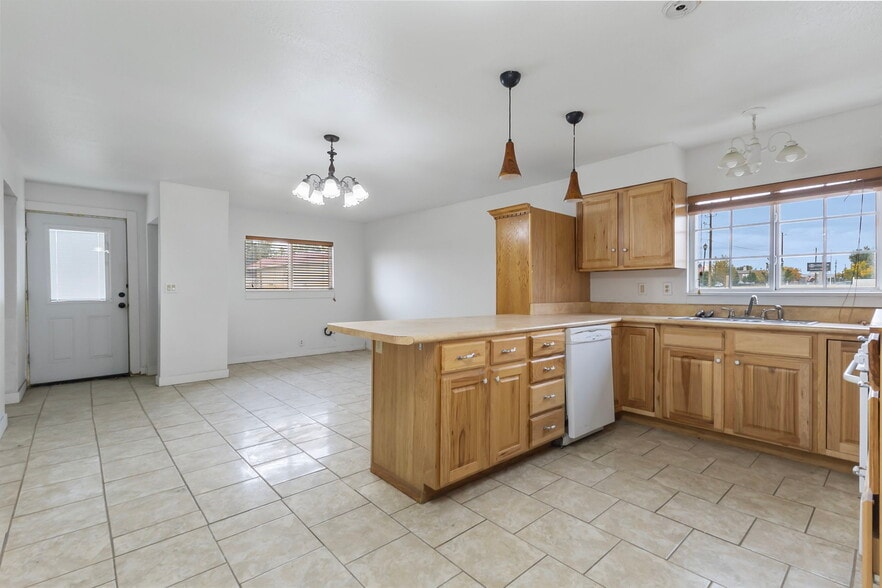 More Photos Of 163 S Main St, Huntington Office Residential For Sale