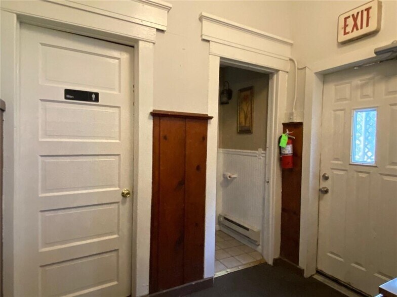 More Photos Of 276 Watch Hill Rd, Cortlandt Manor Restaurant For Lease