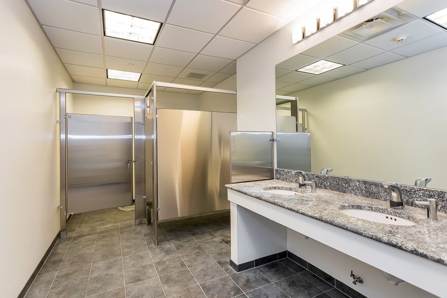 More Photos Of 611 W Hartsdale Ave, White Plains Medical For Lease