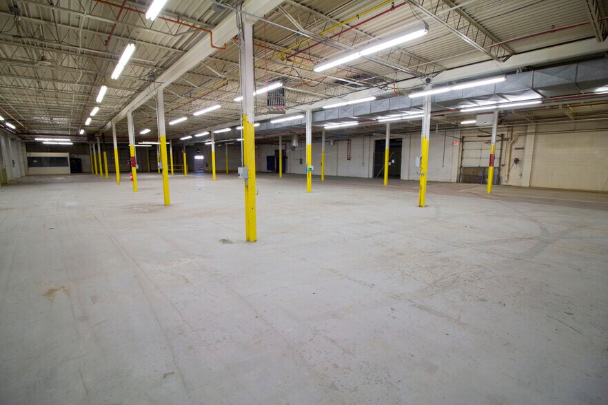 More Photos Of 126 Avenue C, Springfield Manufacturing For Sale