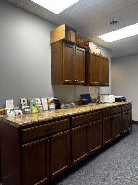 More Photos Of 3510 8th St NW, Rochester Office For Lease