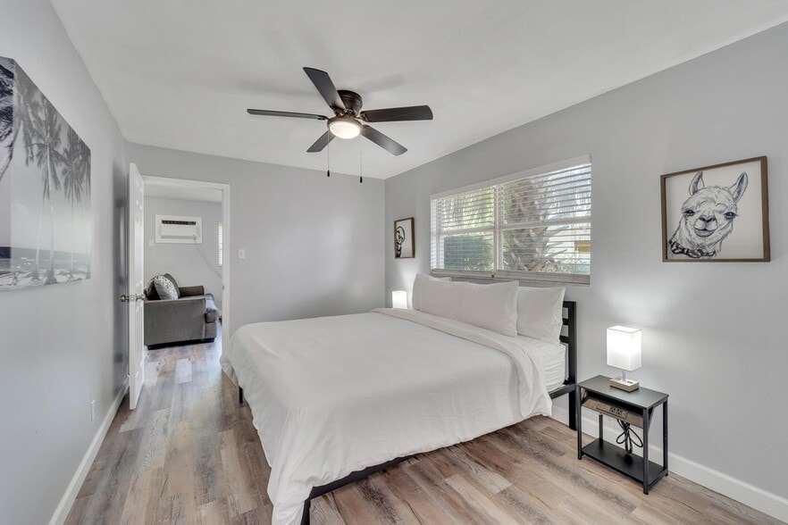 More Photos Of 4511-4513 Mcelroy Ave, Tampa Apartments For Sale