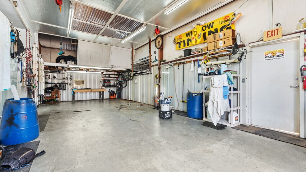 More Photos Of 5280 Atlanta Hwy, Alpharetta Auto Repair For Lease