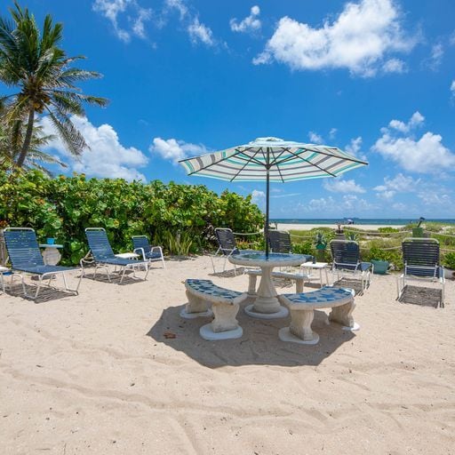 More Photos Of 3401 NE 10th St, Pompano Beach Hotel For Sale