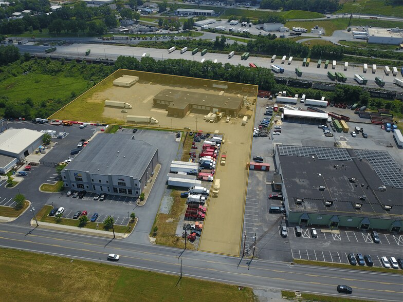 More Photos Of 7651 Derry St, Harrisburg Truck Terminal For Lease