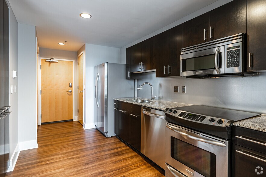 More Photos Of 909 Walnut St, Kansas City Apartments For Lease