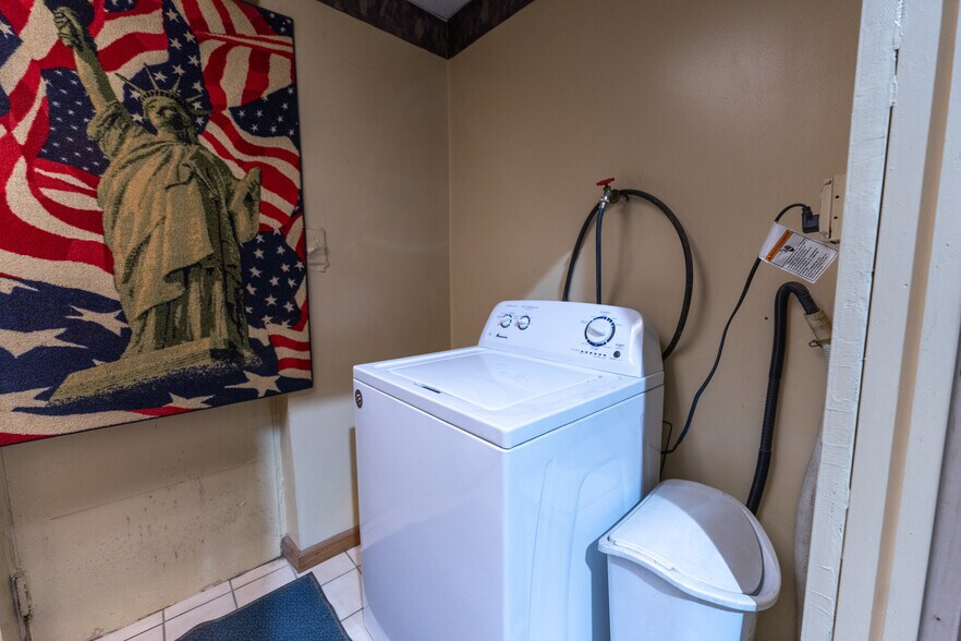 More Photos Of 3040 Freeport Rd, Natrona Heights Warehouse For Sale