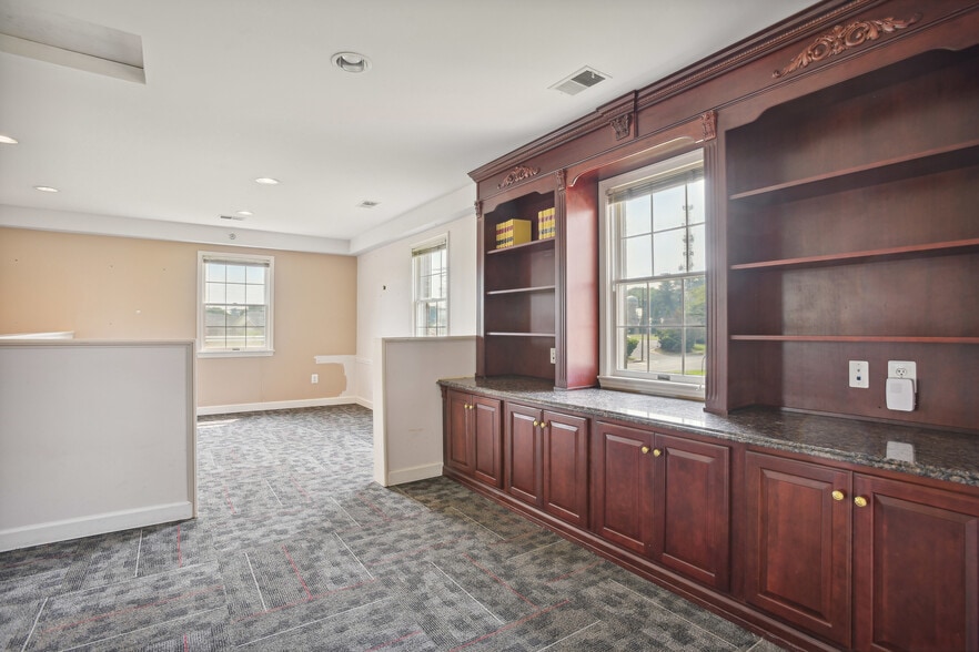 More Photos Of , Great Falls Office For Sale