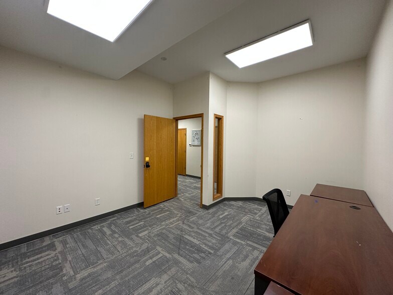 More Photos Of 580 Madison Ave, North Liberty Office For Sale