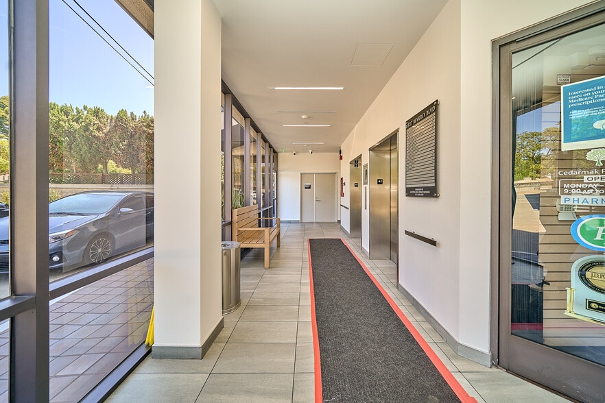 More Photos Of 8737 Beverly Blvd, West Hollywood Medical For Sale