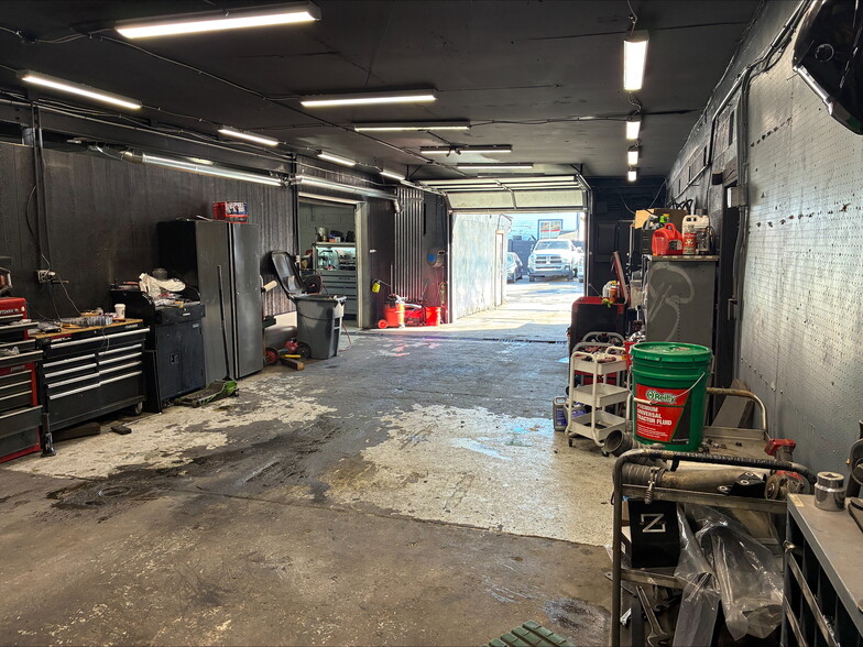 More Photos Of 5380 N Federal Blvd, Denver Auto Repair For Sale