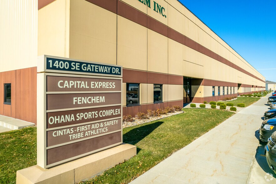 More Photos Of 1400 SE Gateway Dr, Grimes Warehouse For Lease