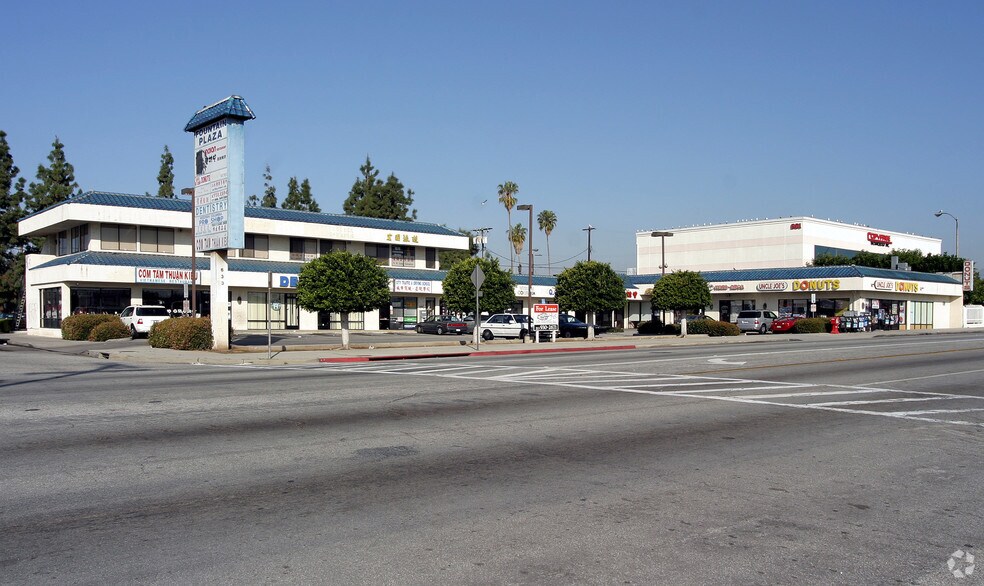 More Photos Of 633 S San Gabriel Blvd, San Gabriel General Retail For Lease