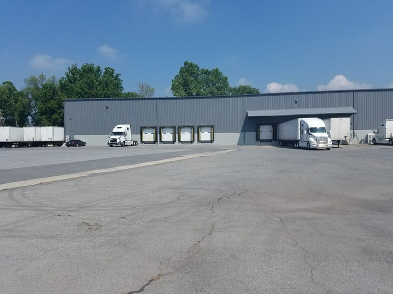 More Photos Of 280 Grand St, Hamburg Warehouse For Sale