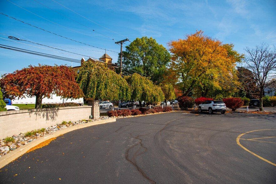 More Photos Of 214 E Elm Ave, Monroe Office For Lease