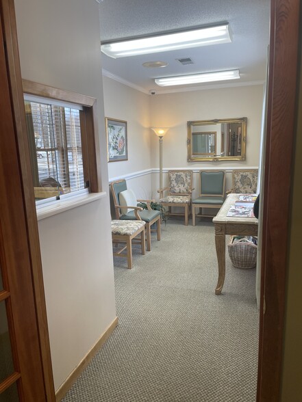 More Photos Of 4010 E North St, Greenville Office For Lease