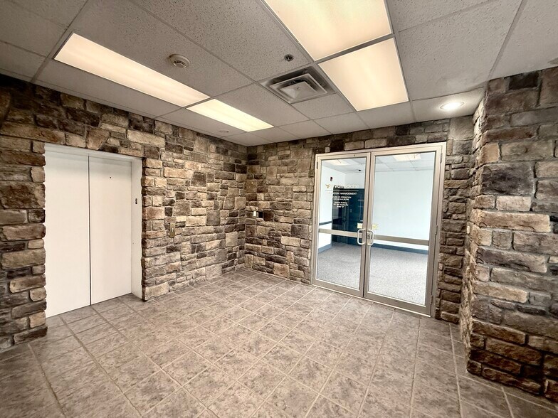 More Photos Of 1111 Van Voorhis Rd, Morgantown Medical For Lease