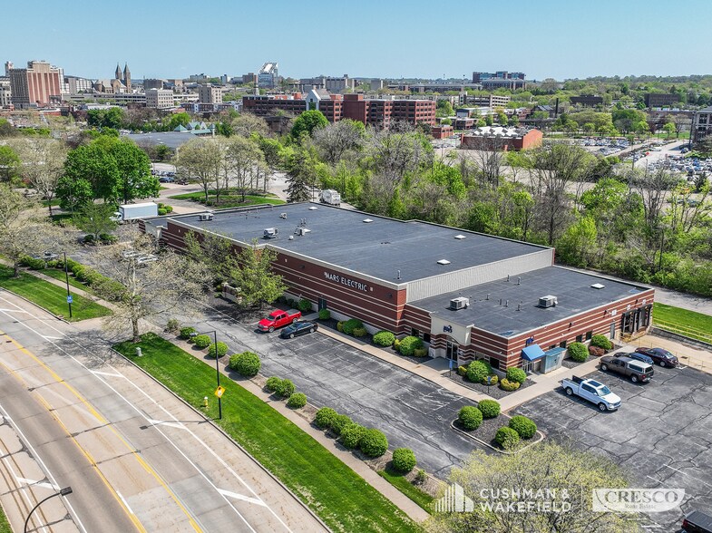 More Photos Of 160-190 Opportunity Pky, Akron Warehouse For Lease