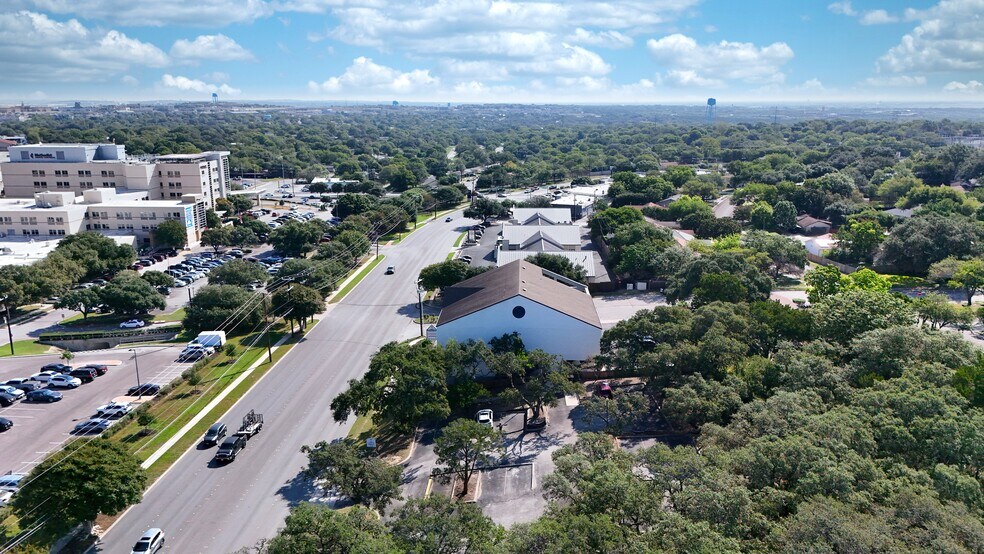 More Photos Of 12501 Judson Rd, San Antonio Medical For Lease