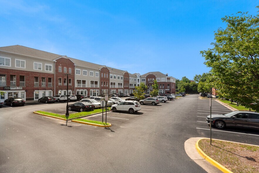 More Photos Of 13885 Hedgewood Dr, Woodbridge Office Residential For Sale