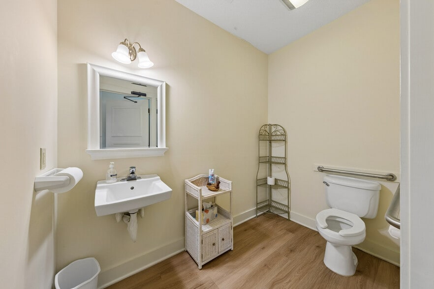 More Photos Of 205 Coosaw Way, Ridgeland Lodge Meeting Hall For Sale