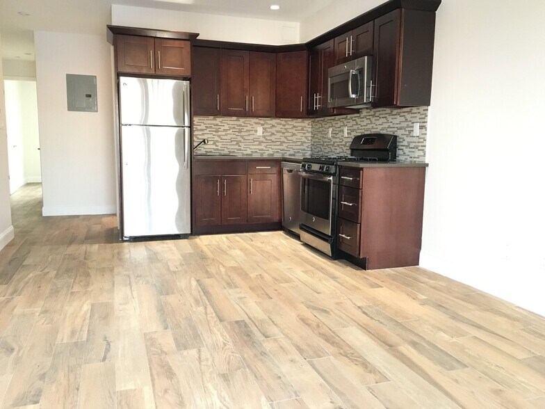 More Photos Of 3710 31st Ave, Astoria Apartments For Sale