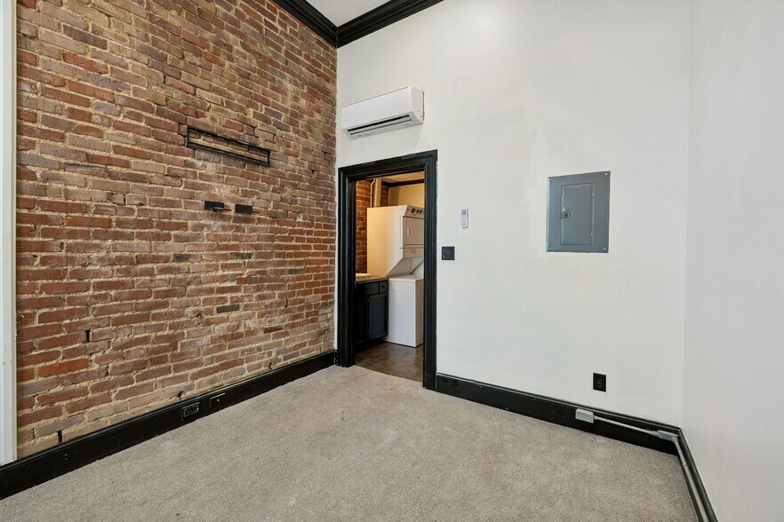 More Photos Of 217 E Deadrick St, Jackson Apartments For Sale