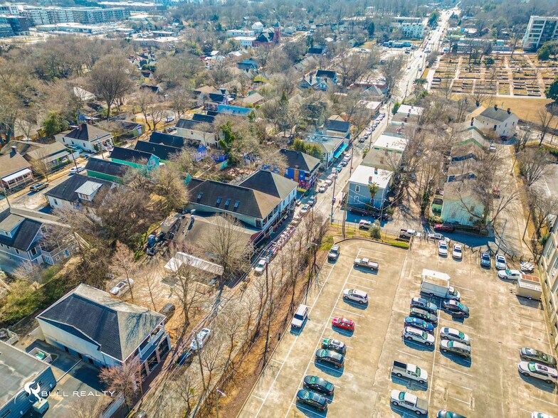 More Photos Of 242 SE Boulevard, Atlanta Restaurant For Sale