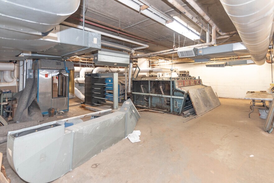 More Photos Of 101 W Fayette St, Baltimore Apartments For Sale