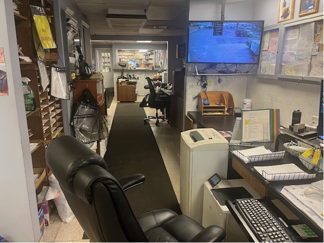 More Photos Of 152 Industrial Loop, Staten Island Auto Repair For Sale