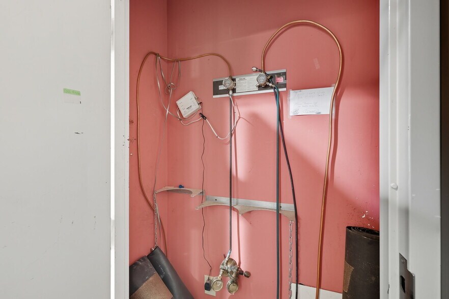 More Photos Of 224 Shallowford Rd NW, Gainesville Medical For Lease