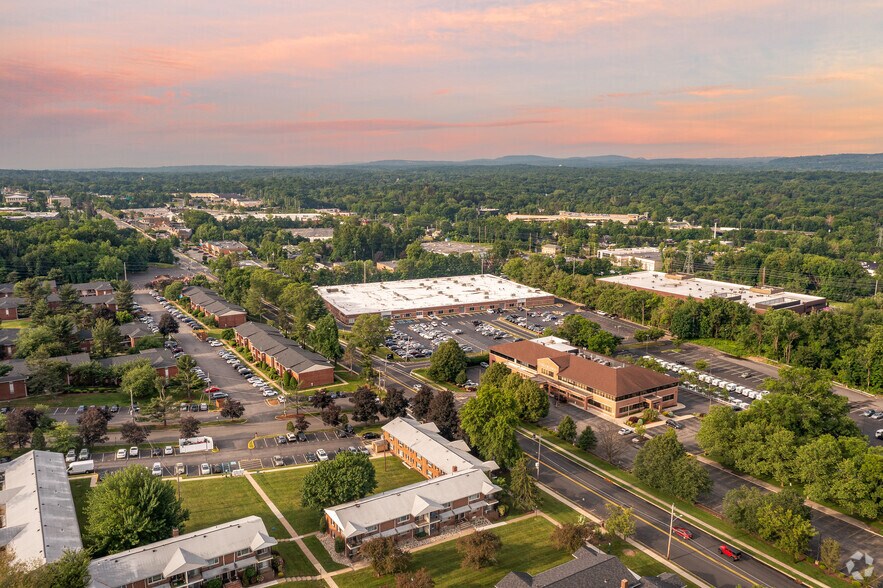 More Photos Of 400 Franklin Tpke, Mahwah Medical For Lease