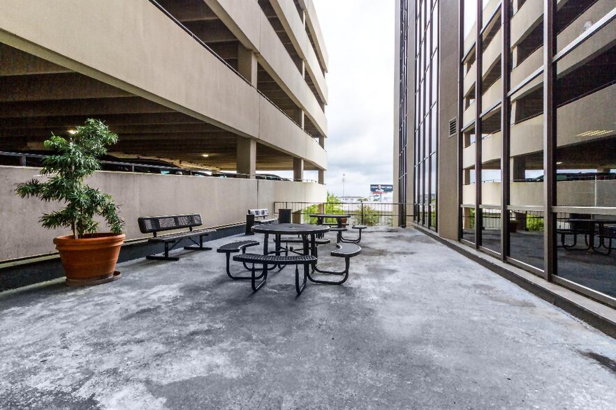 More Photos Of 738 Highway 6 S, Houston Office For Lease