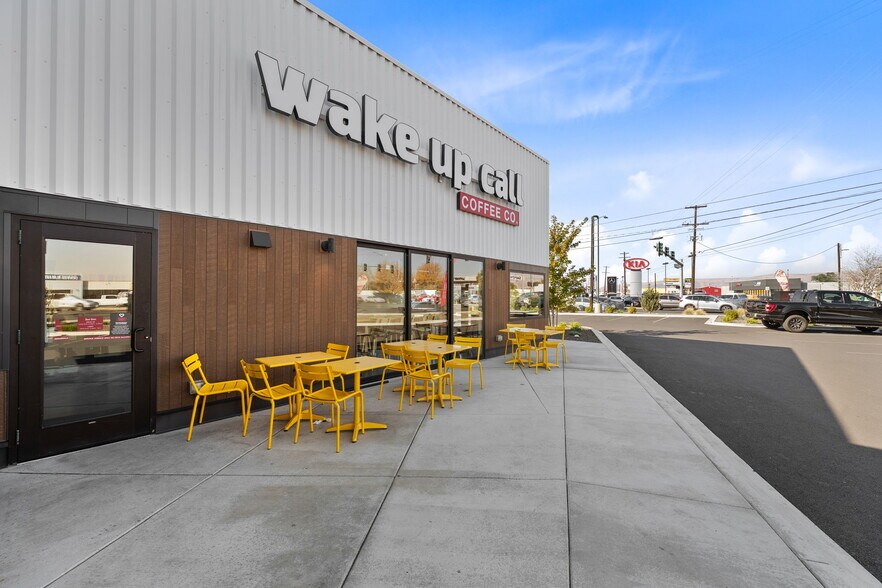 More Photos Of 1802 1st, Yakima Restaurant For Sale
