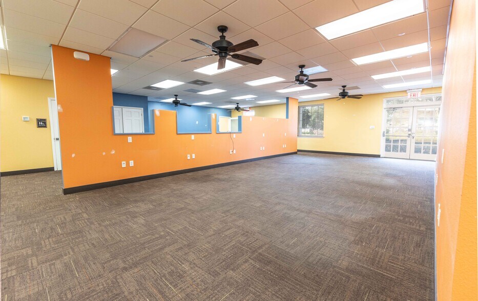 More Photos Of 3400 Southern Trce, The Villages Office For Sale