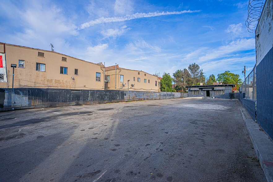 More Photos Of 1664 S Western Ave, Los Angeles Auto Dealership For Sale