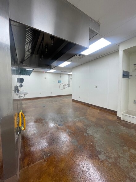 More Photos Of 2636 E 11th St, Tulsa Hotel For Lease