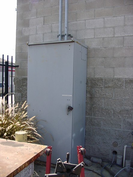 More Photos Of 1501 W 14th St, Long Beach Warehouse For Lease