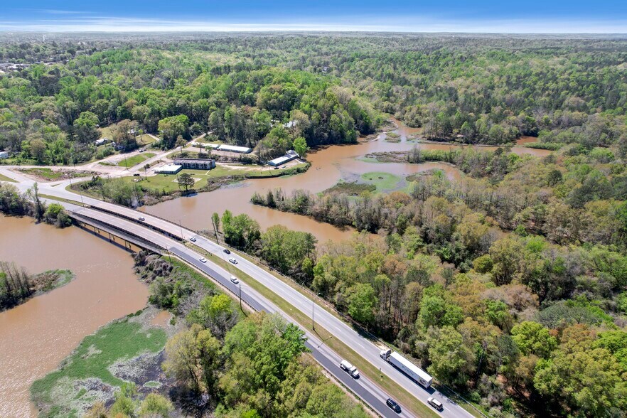 More Photos Of 1010 N Eufaula Ave, Eufaula Hotel For Sale