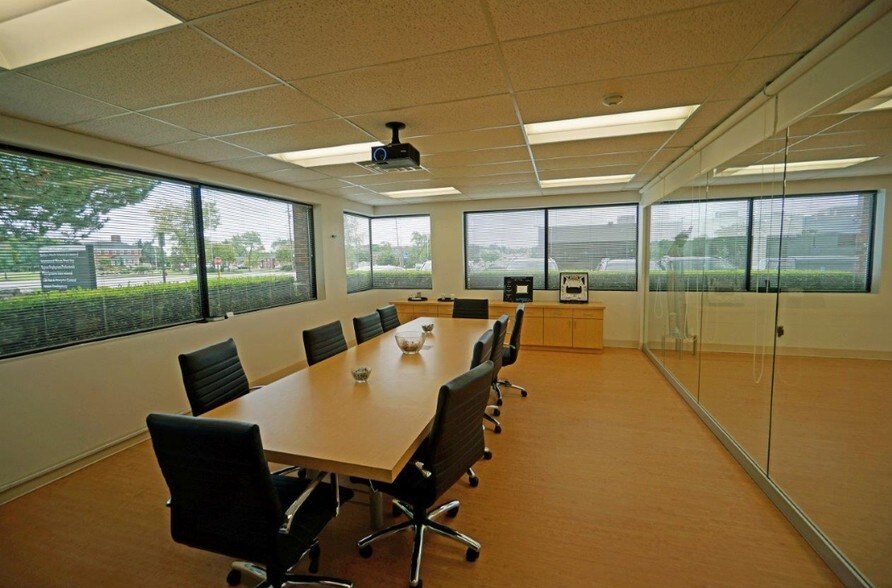 More Photos Of 24401-24415 Halsted Rd, Farmington Hills Light Manufacturing For Lease