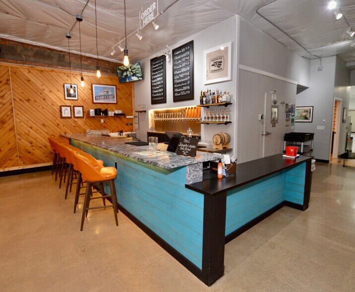 More Photos Of 315 1/2 N Main St, Gunnison General Retail For Sale