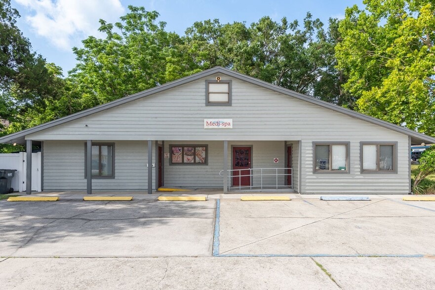 More Photos Of 5426 Crafts St, New Port Richey Office For Lease