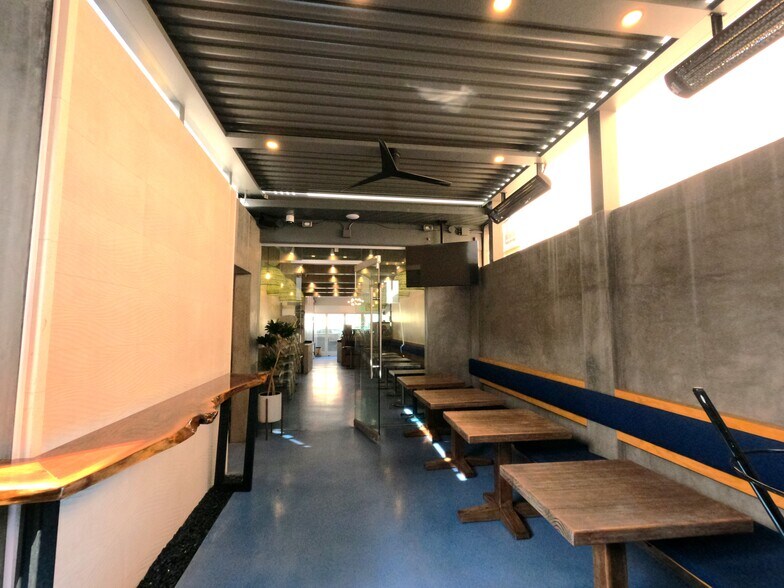 More Photos Of 72 62nd Pl, Long Beach Restaurant For Sale
