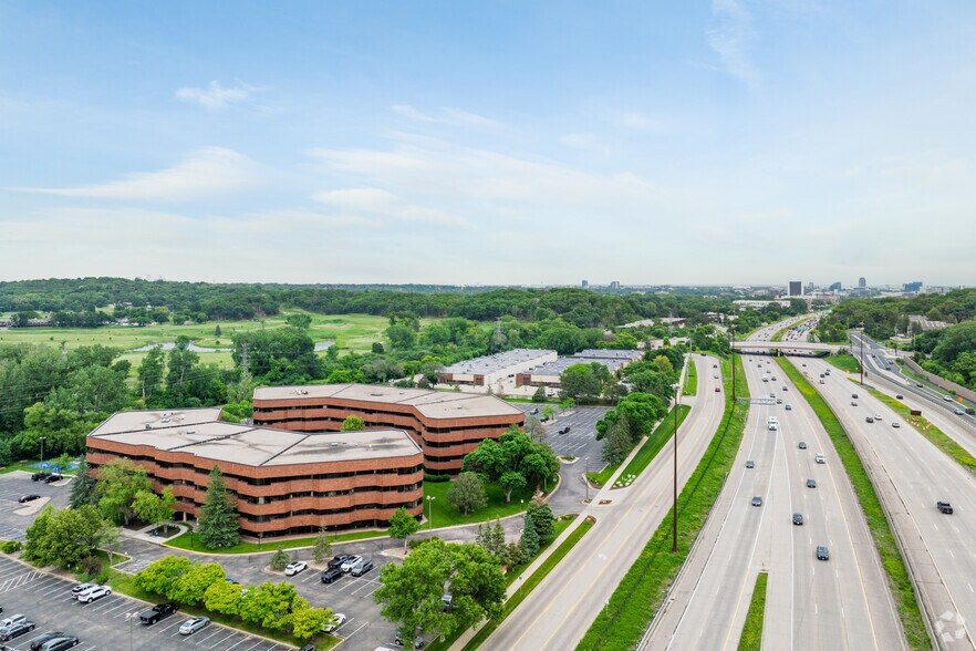 More Photos Of 7900 W 78th St, Edina Office For Lease