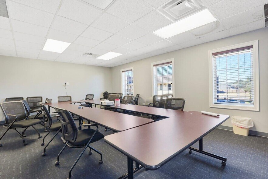 More Photos Of 5656 Nelson Rd, Lake Charles Unknown For Lease