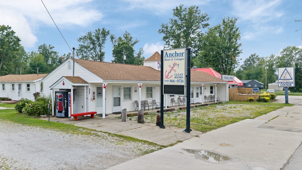 More Photos Of 5196 Lake Rd E, Geneva Hotel For Sale